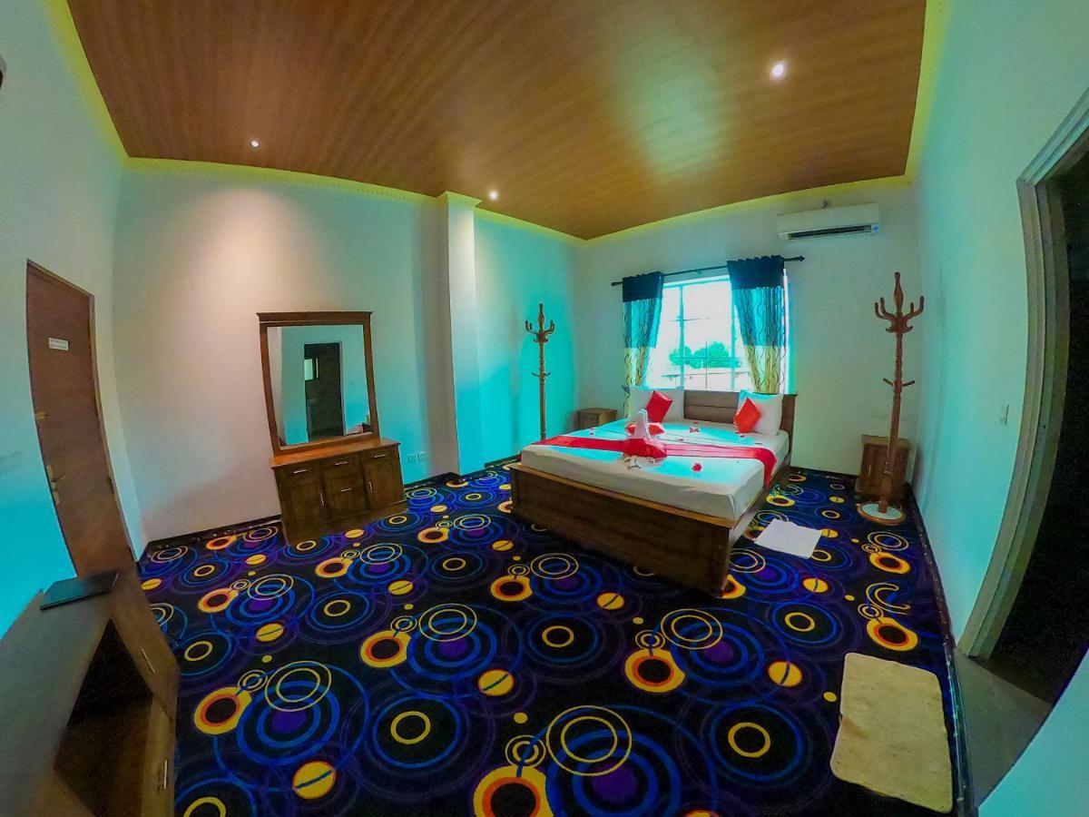Aurora Banquet And Hotel Chilaw Exterior photo