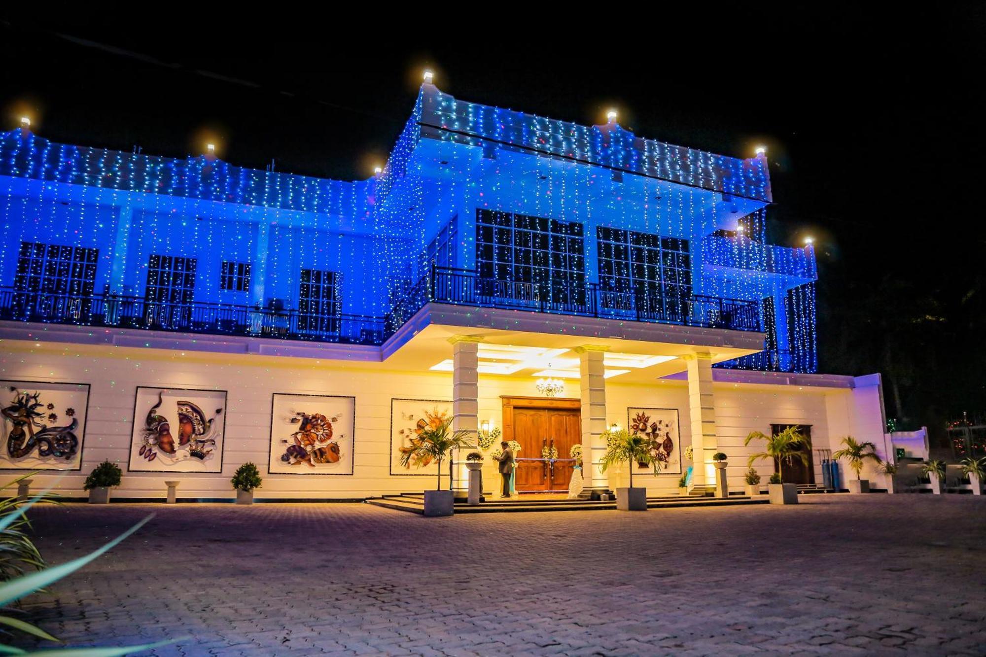 Aurora Banquet And Hotel Chilaw Exterior photo